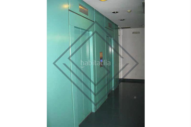 Foto a7025e30-b790-4aaf-b3a6-dbea5d8e9557. Affitto ufficio con riscaldamento in Salvador Madrid