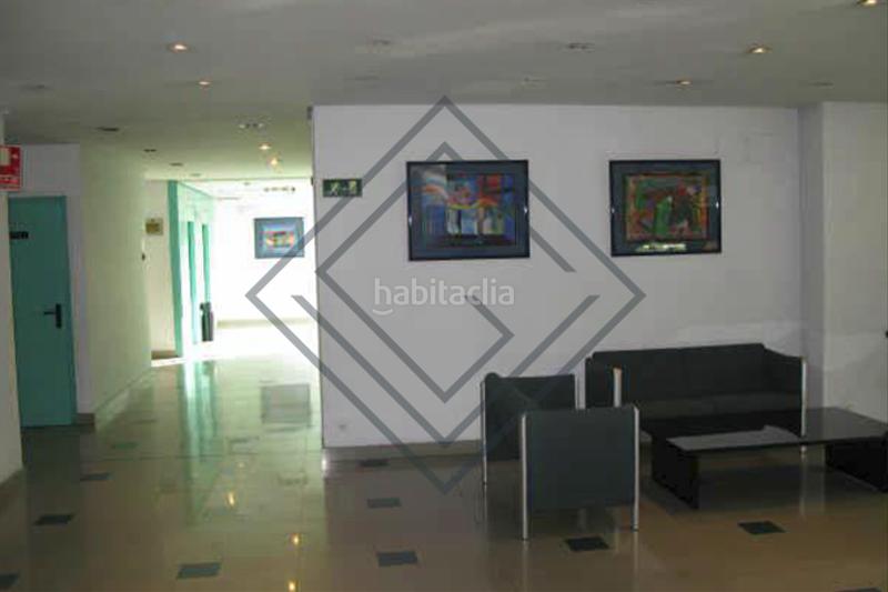 Foto c8867d59-f6f2-46f2-8882-29029968427d. Rent office space with heating in Salvador Madrid