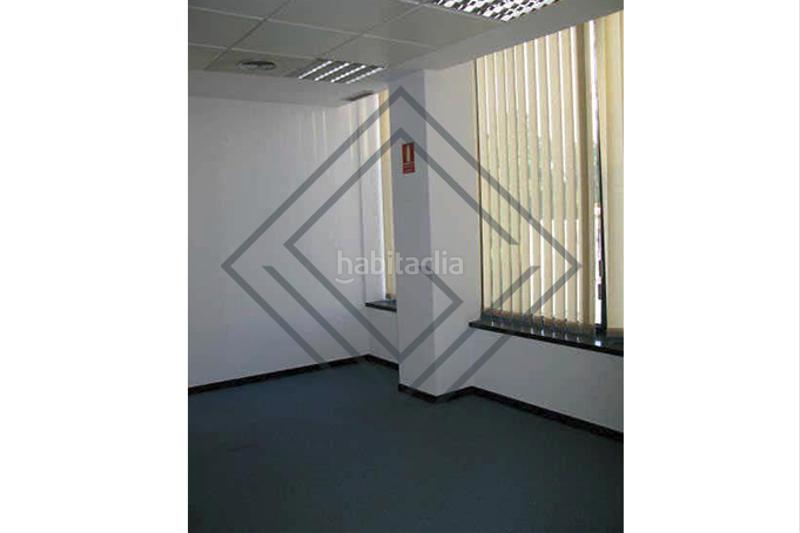 Foto fd569f63-5975-4605-a53f-7dc65ed65201. Rent office space with heating in Salvador Madrid