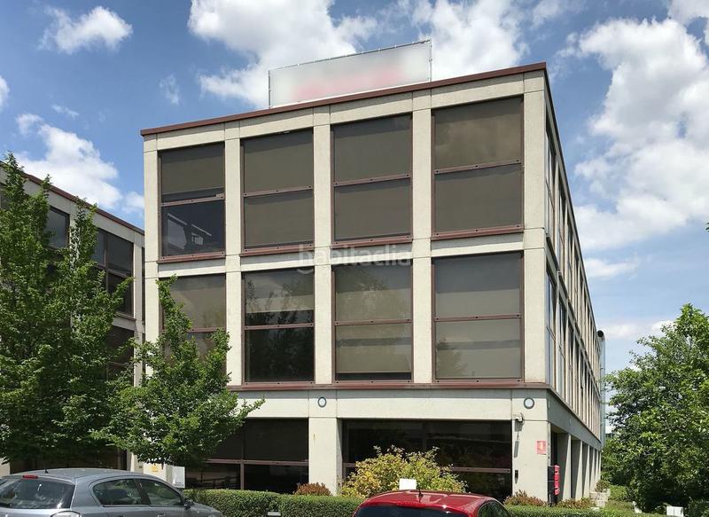 Foto f0486be8-d564-4877-b819-0abd93e8c83f. Alquiler oficina gv | arquitectos especializados en activos inmobiliarios prime en Rozas de Madrid (Las)