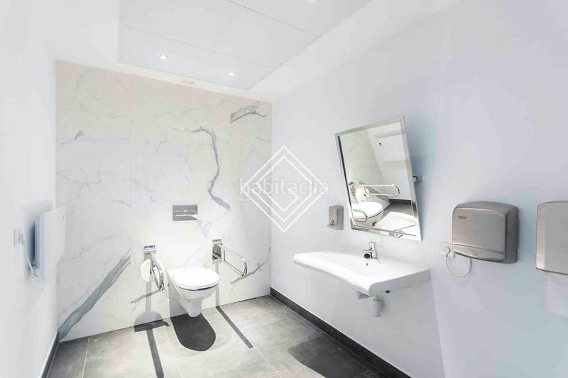 Foto 193303b9-2881-4f01-9b20-2ee60cdb6a01. Miete büro mit heizung in La Florida - El Plantío Madrid