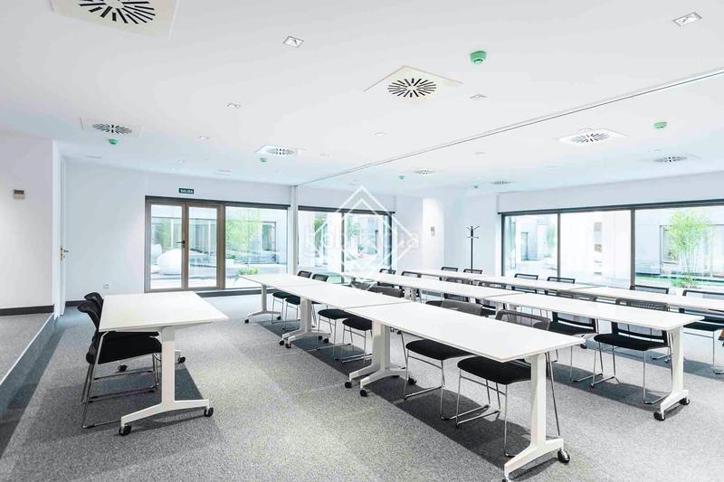 Foto 9232c2dc-faf2-406d-be66-6022140bd469. Miete büro mit heizung in La Florida - El Plantío Madrid