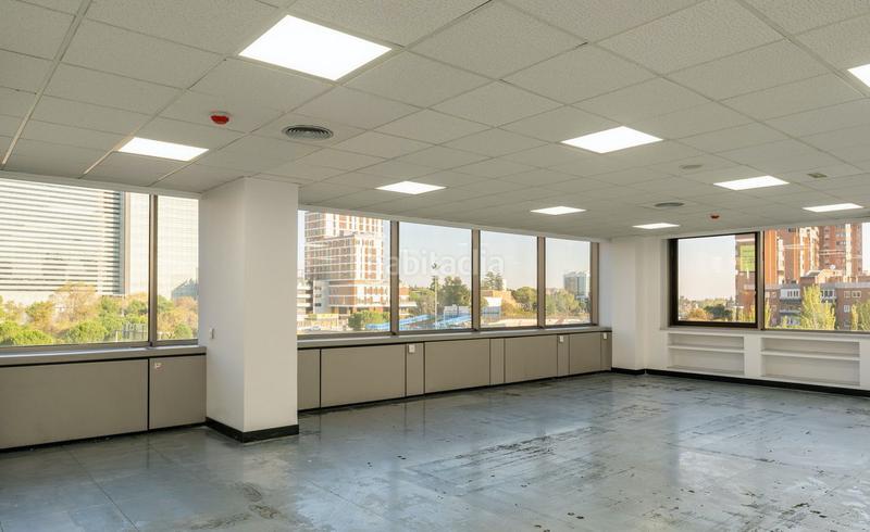 Foto b1529974-961b-48b7-9001-e15576a32ec2. Miete büro mit heizung in Castilla Madrid