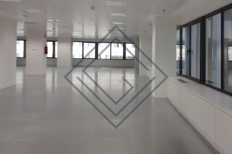 Foto 16d95480-c6a5-4ba7-a2a2-f40ae0fc22b8. Location bureau avec chauffage dans Castilla Madrid
