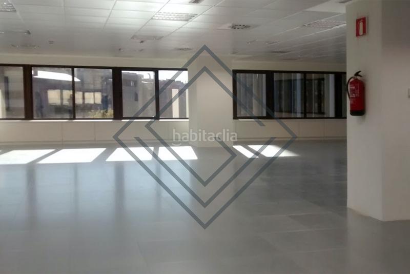 Foto 71cd2827-9f68-4758-9599-57ca953f4593. Location bureau avec chauffage dans Castilla Madrid