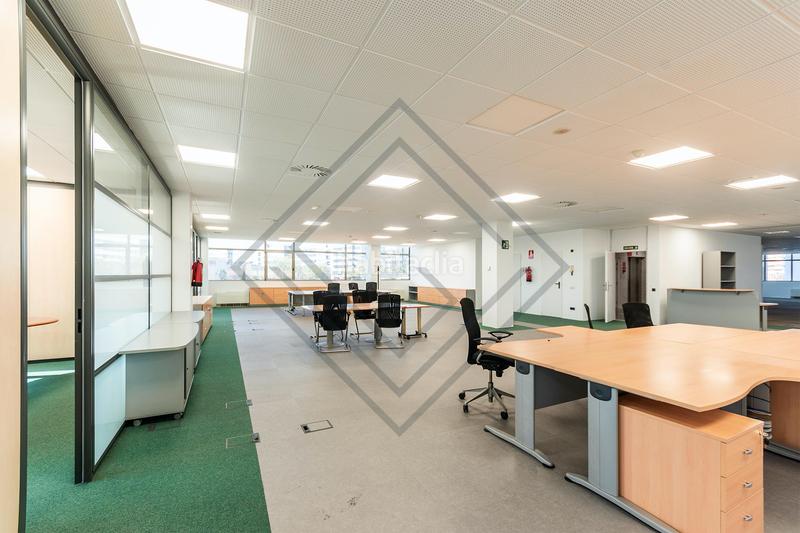 Foto 8d1984a3-54b2-4c18-9d6f-05bc60dac853. Miete büro mit heizung in Aeropuerto Madrid