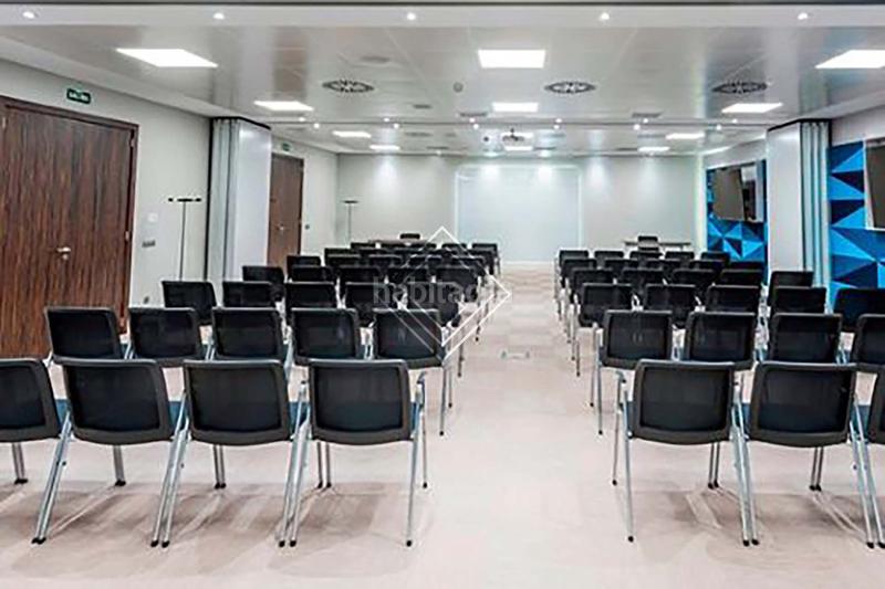 Foto 3cf5f5fd-fa93-41fb-8233-9d35374312b6. Lloguer oficina amb calefacció a Costillares Madrid