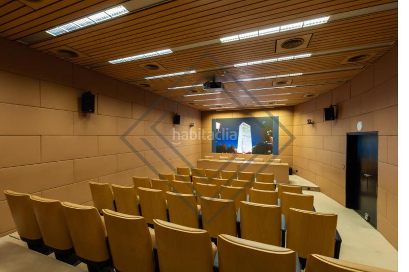 Foto c6ca736e-6888-4eb2-aeed-5b3f6f6fff99. Miete büro mit heizung in Cuatro Caminos - Azca Madrid