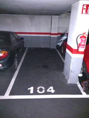 Aparcament cotxe a Carrer jeroni pujades 12. Se vende plaza de aparcamiento en zona interesante