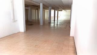 Local Comercial a Carrer girona 4. ¡gran oportunidad! local industrial en venta en cerdanyola nord