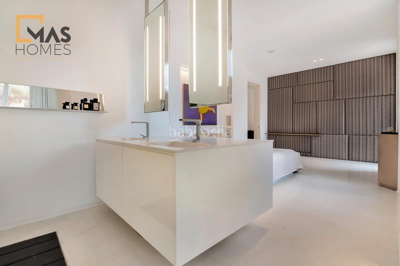 Foto ecac2cdc-bd0e-41f1-8c20-36b96251c516. House with fireplace heating parking pool in Sarrià Barcelona