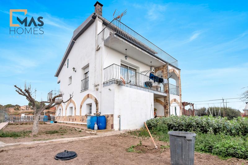 Foto 0c3a8a86-272d-4f78-9477-b845a2281542. Chalet avec chauffage parking dans Sentmenat