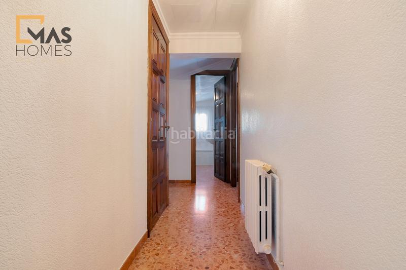 Foto 3a2bacc2-81b4-438e-990e-9412aa85d714. Chalet avec chauffage parking dans Sentmenat