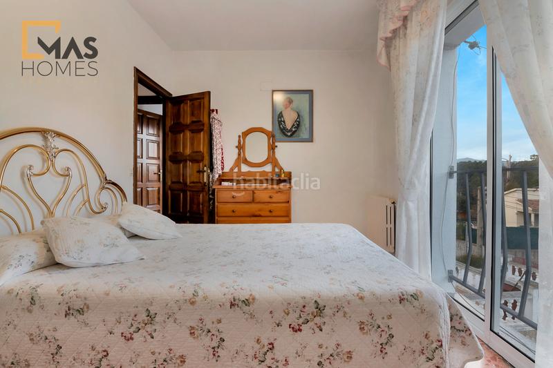 Foto bfc0d25d-9185-4e0b-bff4-6a0d505bf747. Chalet avec chauffage parking dans Sentmenat