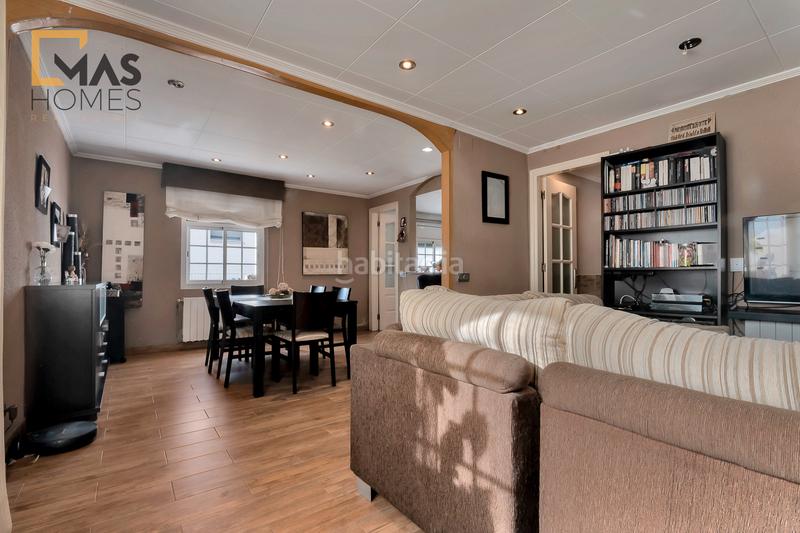 Foto aaca5c93-c0fe-4050-8fca-61e127371744. Xalet amb calefacció aparcament a Sentmenat