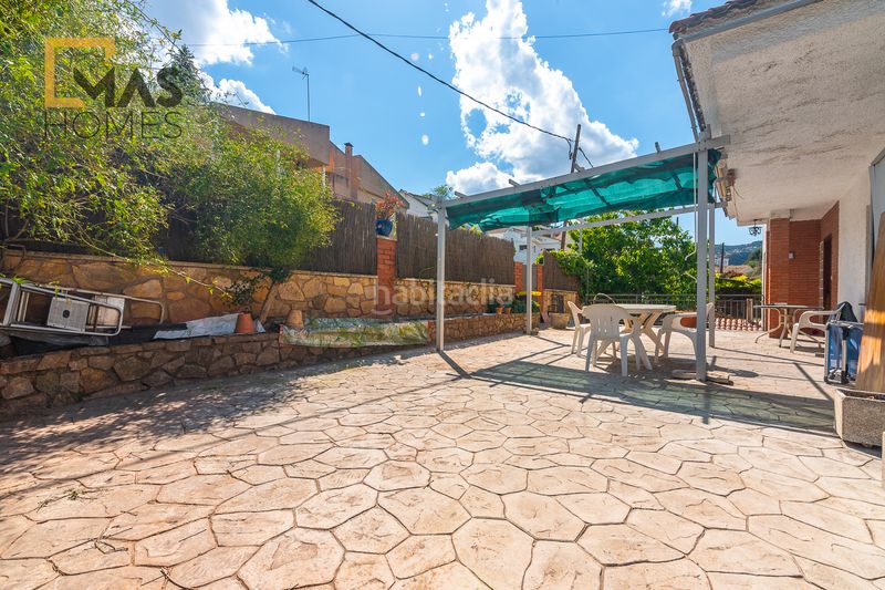 Foto 4a62e1ec-3d08-4bbd-a3a8-35fc341b474d. Casa amb xemeneia calefacció aparcament a Corbera de Llobregat