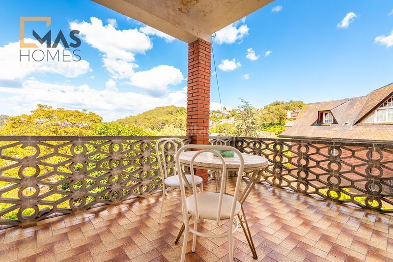 Foto 572c0c8d-f0a0-4c54-826e-42ade24664b1. Casa amb xemeneia calefacció aparcament a Corbera de Llobregat