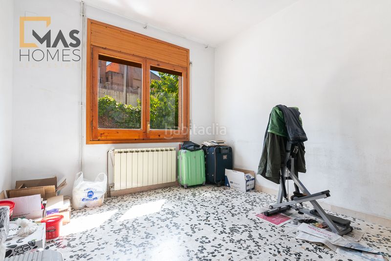 Foto a1acbfd6-e7ef-4dba-8d35-b3bd0f7b0d96. Casa amb xemeneia calefacció aparcament a Corbera de Llobregat