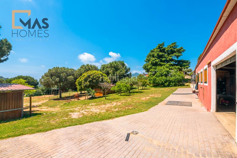 Foto 370f5f0a-3d45-4f37-948c-4fab1689c2e0. House with fireplace heating parking pool in Cerdanyola Sud Mataró