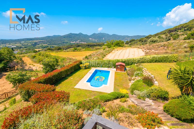 Foto 92c0905c-8334-4e32-8bb6-74c68020922b. House with fireplace heating parking pool in Cerdanyola Sud Mataró