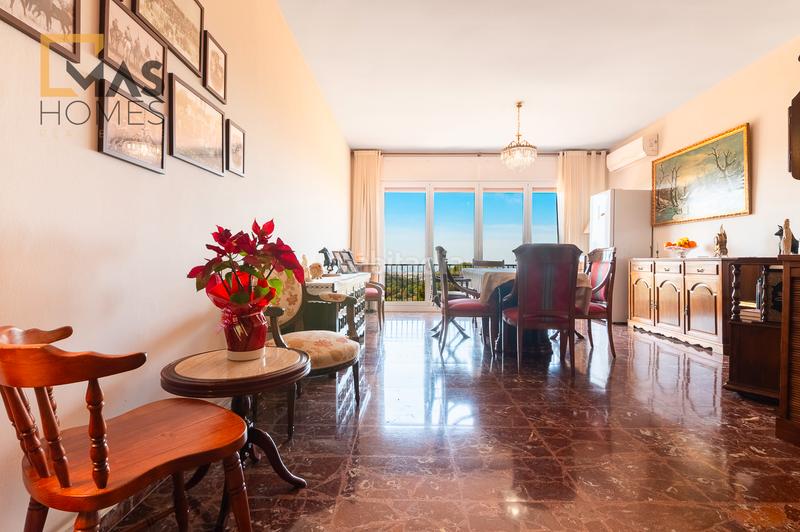 Foto f6726f7f-4e65-4033-aee8-d2a13538c19a. House with fireplace heating parking pool in Cerdanyola Sud Mataró