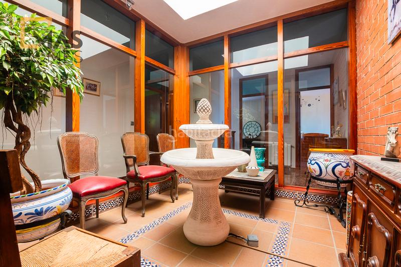 Foto 0ae82ed4-e215-4561-a0da-85c1fdaa8baf. Maison avec cheminée chauffage parking piscine dans Mataró