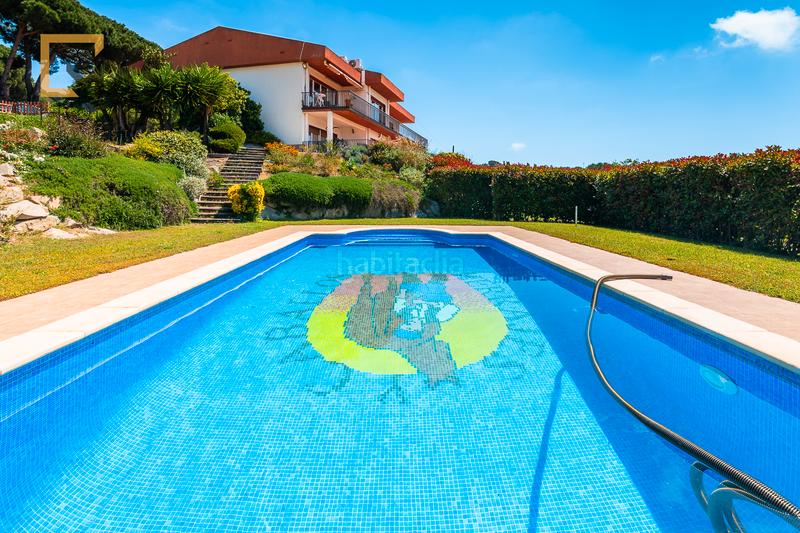 Foto 15b6854e-631a-4375-850e-30bce32e7225. Maison avec cheminée chauffage parking piscine dans Mataró