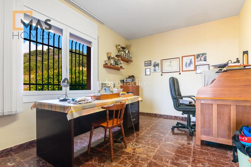 Foto 53498465-3ee1-46ed-9e7d-8dc7219e95f0. Maison avec cheminée chauffage parking piscine dans Mataró