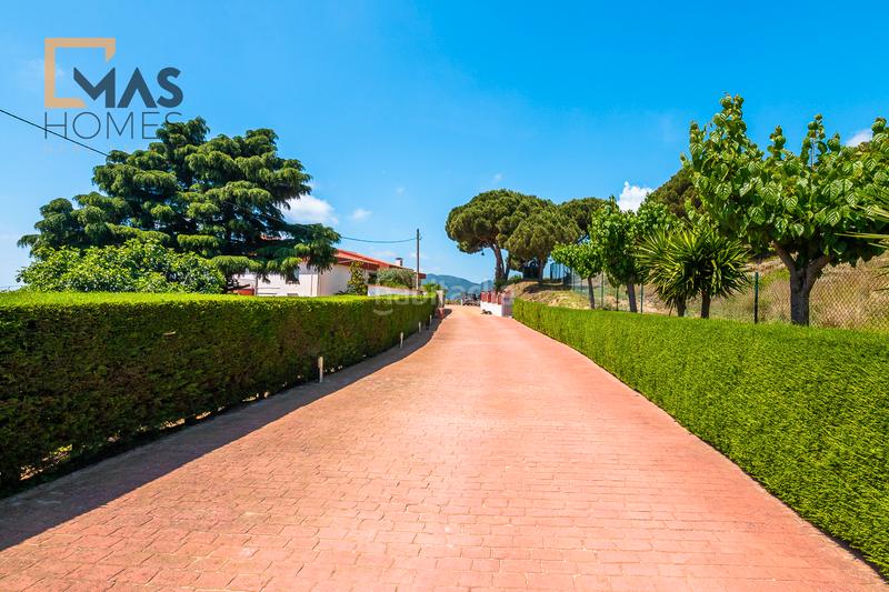 Foto 89aedb87-607b-47e8-87b7-da2aa482aeb7. Maison avec cheminée chauffage parking piscine dans Mataró