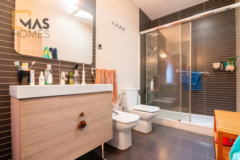 Foto fbcf9dbc-a580-436b-a5cf-73080d9b8b2f. Maison avec cheminée chauffage parking piscine dans Mataró