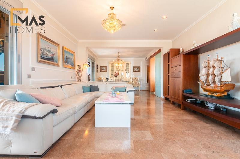 Foto f4bffe74-e5d0-4b5e-8292-8b41623ac4f3. Attico con riscaldamento parcheggio in Morera Badalona