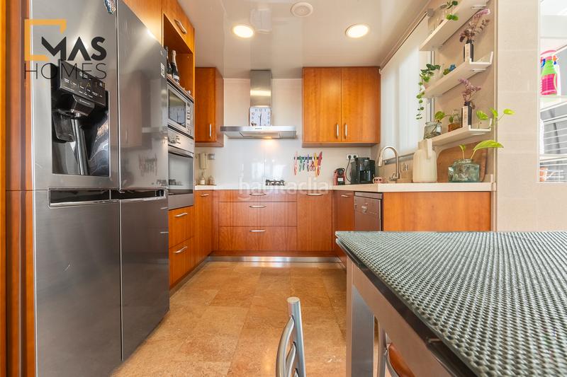 Foto 24cfbe04-bd69-4420-9293-60483179b9fb. Penthouse with heating parking in Morera Badalona