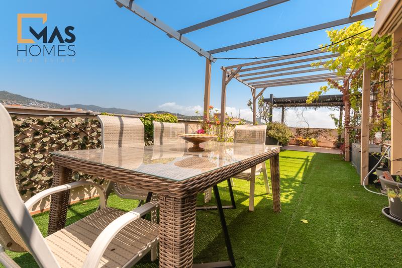Foto a8ab3461-0488-482f-8fa4-8395e309ebc8. Penthouse with heating parking in Morera Badalona