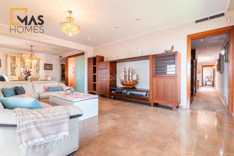 Foto d4ad4472-b61c-4ad1-a769-0447bb577c01. Penthouse with heating parking in Morera Badalona