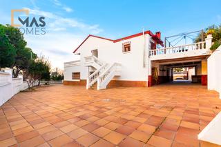 Maison  Carrer de víctor català