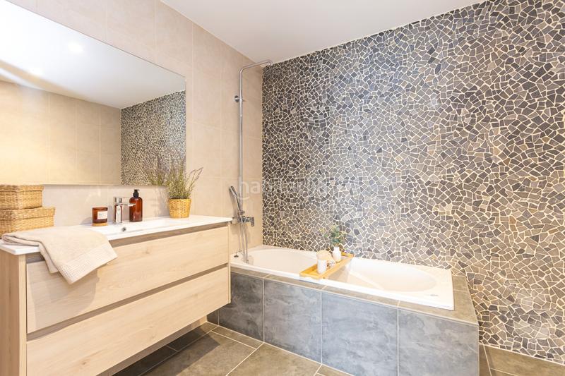 Foto 154f86eb-fc59-4914-93af-5e6ac2450692. Casa aparellada amb calefacció aparcament a Sant Fruitós de Bages