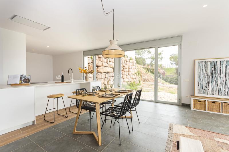 Foto 1de3ac9e-9e53-4fc7-a6d0-53bef0b9c0e4. Casa aparellada amb calefacció aparcament a Sant Fruitós de Bages