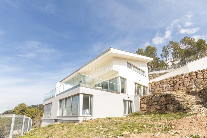 Foto 69a9b8a3-2ead-4bd0-86e8-fb9f2a30e3a9. Casa aparellada amb calefacció aparcament a Sant Fruitós de Bages