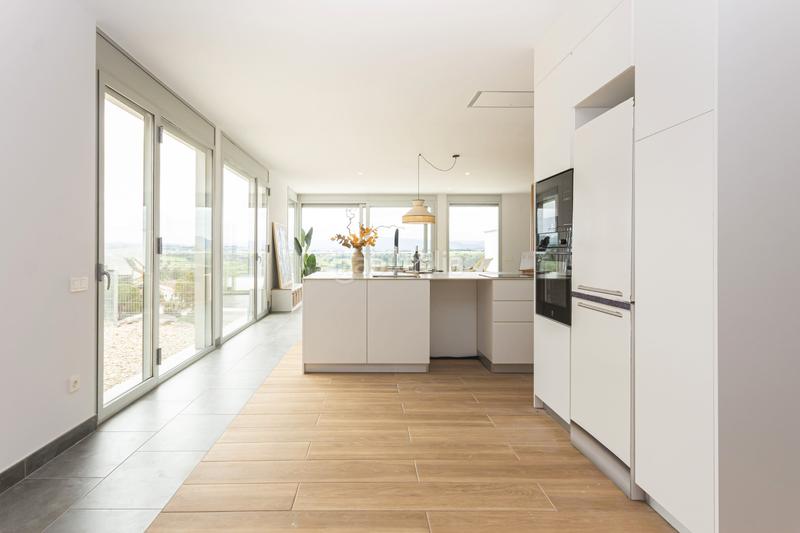 Foto 87f9e8b2-64c1-4327-a7bd-07317b072d4e. Casa aparellada amb calefacció aparcament a Sant Fruitós de Bages