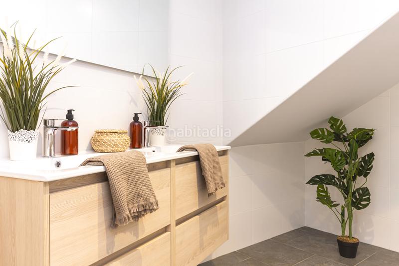 Foto 85d08e75-fc71-4b23-bd71-08c01f64b831. Doppelhaus mit heizung parking in Sant Fruitós de Bages