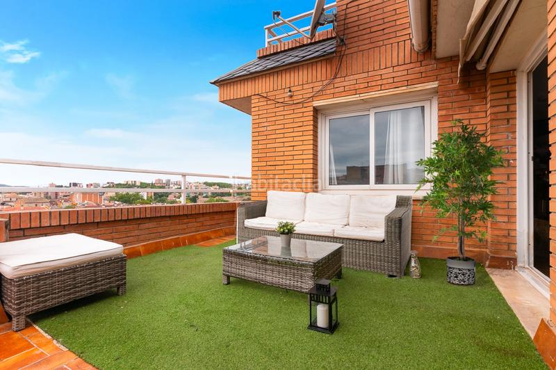 Foto 13c7a778-40d2-4abe-ba10-de085cc73110. Àtic amb calefacció a Centre Rubí