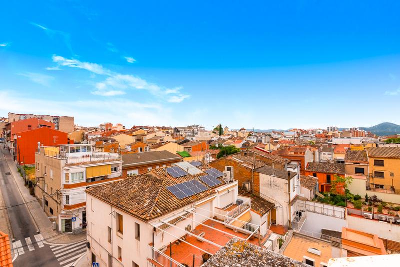 Foto 1cefd070-d82b-46a4-9434-e6bbc64ec5cb. Àtic amb calefacció a Centre Rubí