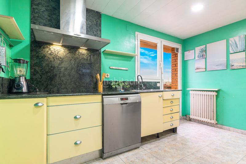 Foto 553309f6-94f2-482a-9640-12c3a30d5981. Àtic amb calefacció a Centre Rubí