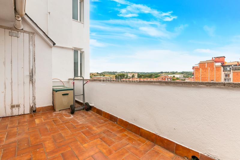 Foto 641990e8-5897-4aa0-b87c-7c2c7535ae7a. Àtic amb calefacció a Centre Rubí