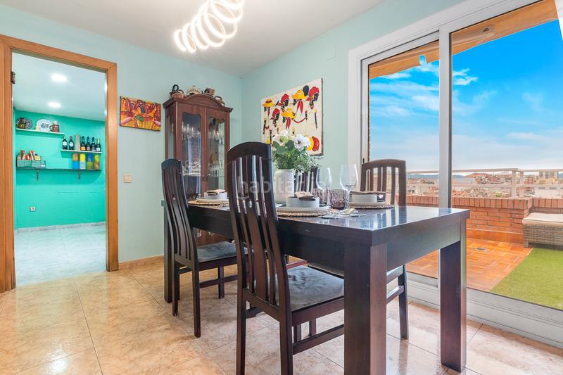 Foto 6ec47249-dbe8-4b14-a658-9e74b1c24f86. Àtic amb calefacció a Centre Rubí