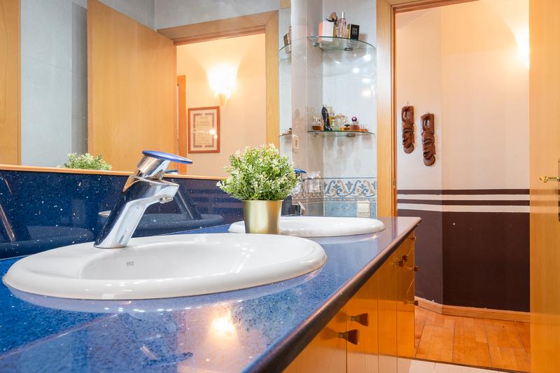 Foto d654fc93-bf2e-4f8e-bd14-a2a6cb541218. Àtic amb calefacció a Centre Rubí