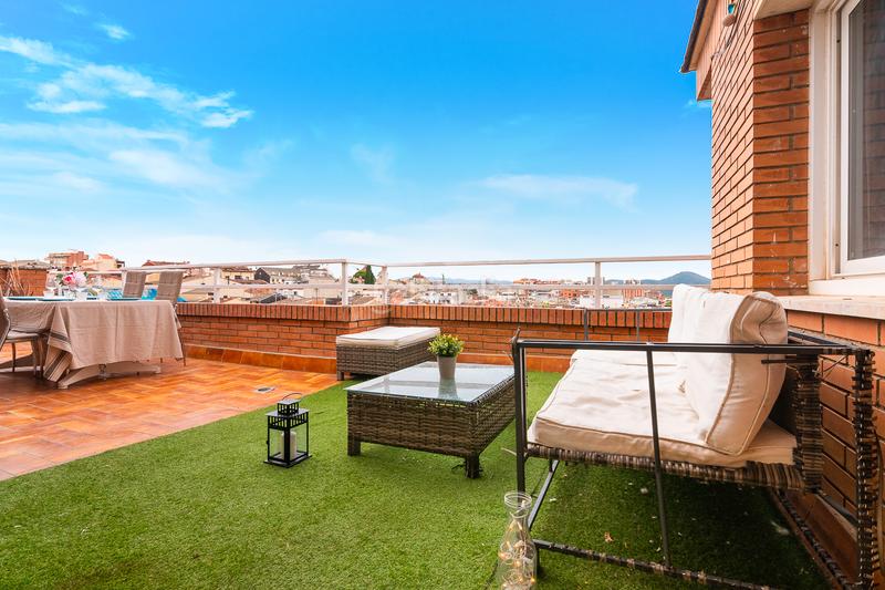 Foto f42cb7af-fbd1-45f2-aa1e-a1b17b604a8c. Àtic amb calefacció a Centre Rubí