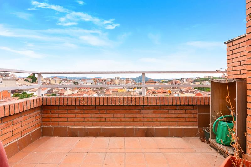 Foto 30470454-aad1-4ff1-b612-b794201c954d. Attico con riscaldamento in Centre Rubí