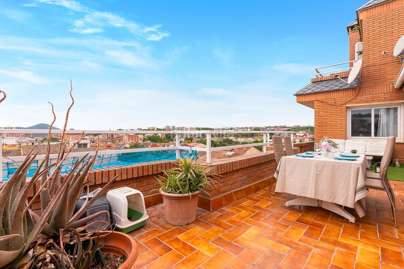 Foto 4abe1f70-743f-482e-86b3-7bb5f7851e19. Attico con riscaldamento in Centre Rubí