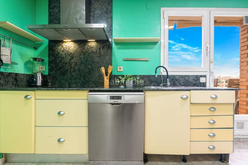 Foto d0e24294-1527-409a-869f-1b0bb573def6. Attico con riscaldamento in Centre Rubí